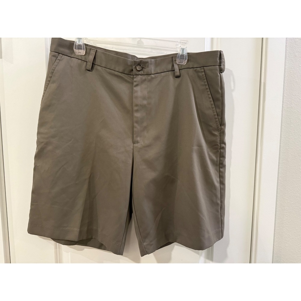IZOD Men Golf Shorts Size 36 Olive Drab Dark Khaki Flat Front Performance Casual